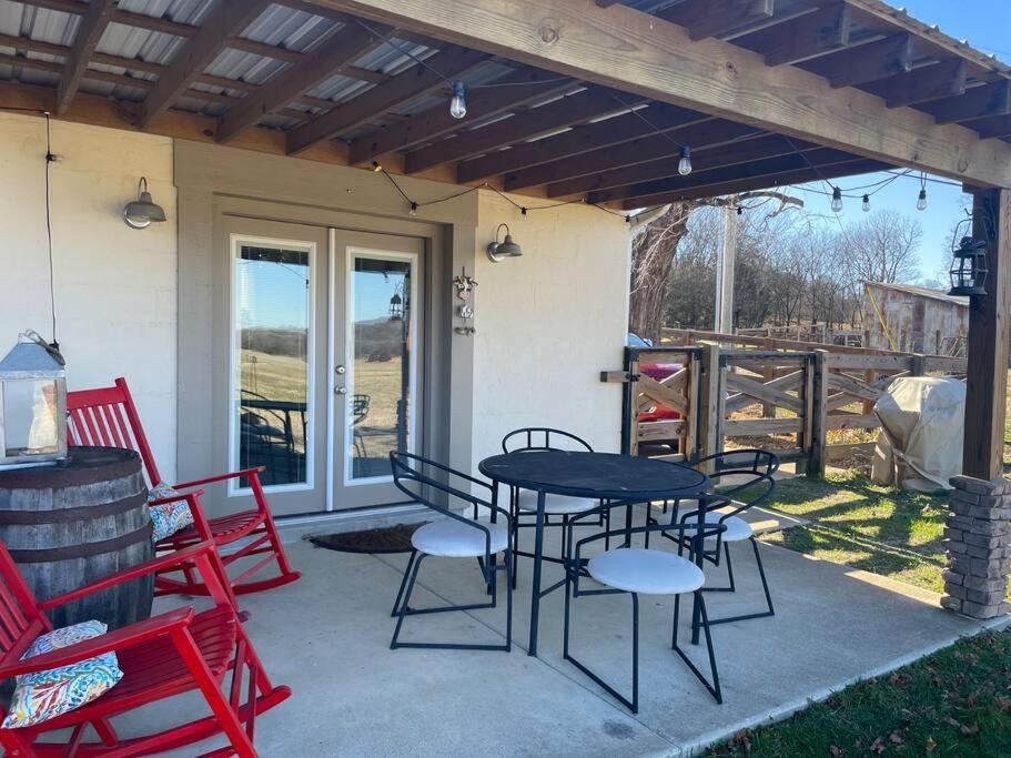 Pleasant Valley Farm Dairy Barn Writer'S Retreat โคลัมเบีย ภายนอก รูปภาพ