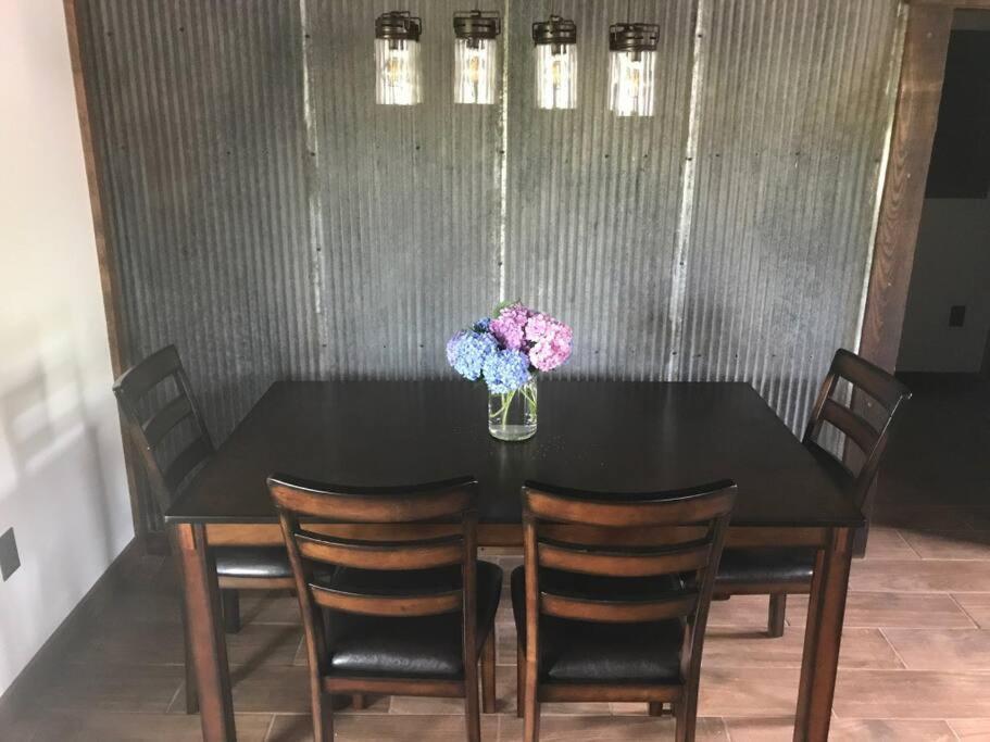 Pleasant Valley Farm Dairy Barn Writer'S Retreat โคลัมเบีย ภายนอก รูปภาพ